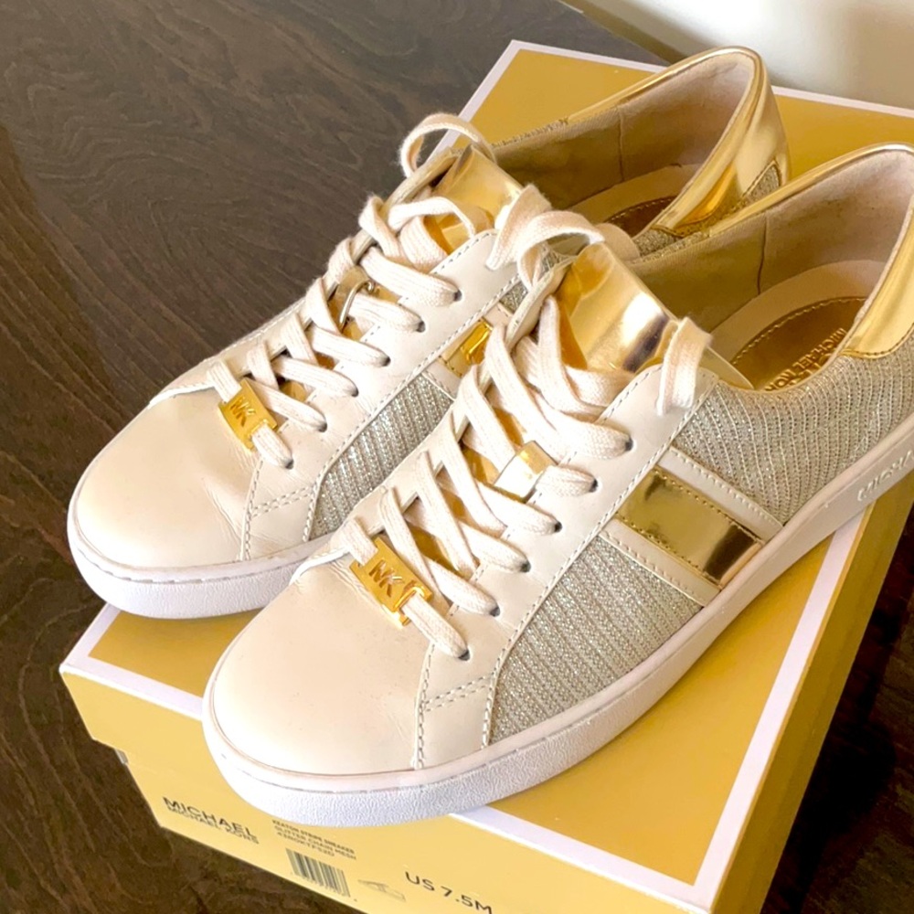 MICHAEL KORS Keaton Stripe Sneaker Pale Gold